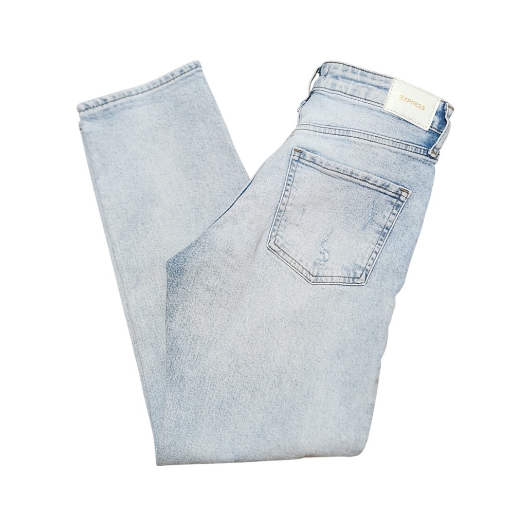 Express Boyfriend Mid Rise Light‎ Wash Distressed Denim Jeans Size 0 Trendy Crop
